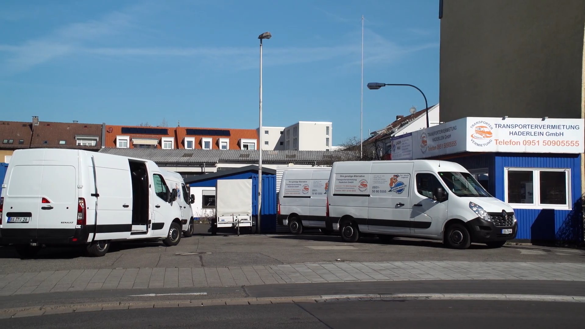 Renault-Master-Transporter am Standort in der Zollnerstraße 173 in Bamberg, Aufnahme von 2019